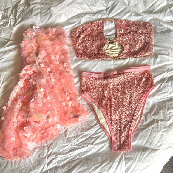 East n West set - Picture 6 of 8